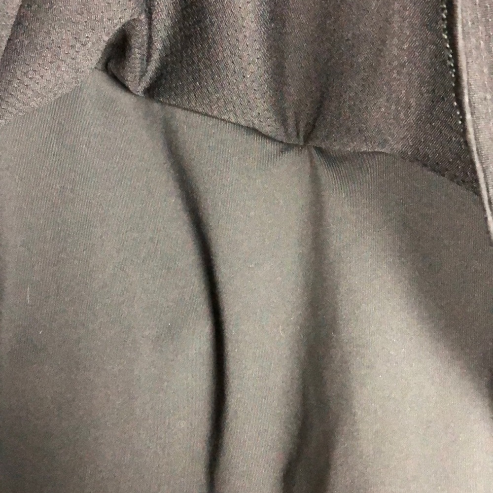 Fabletics l Black Ruffle Mesh Racerback Tank - Picture 4 of 6
